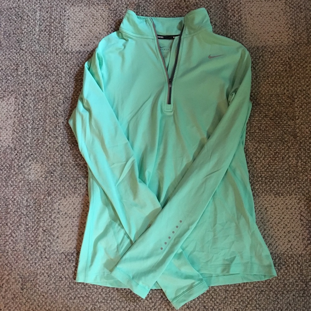 Nike pull-over